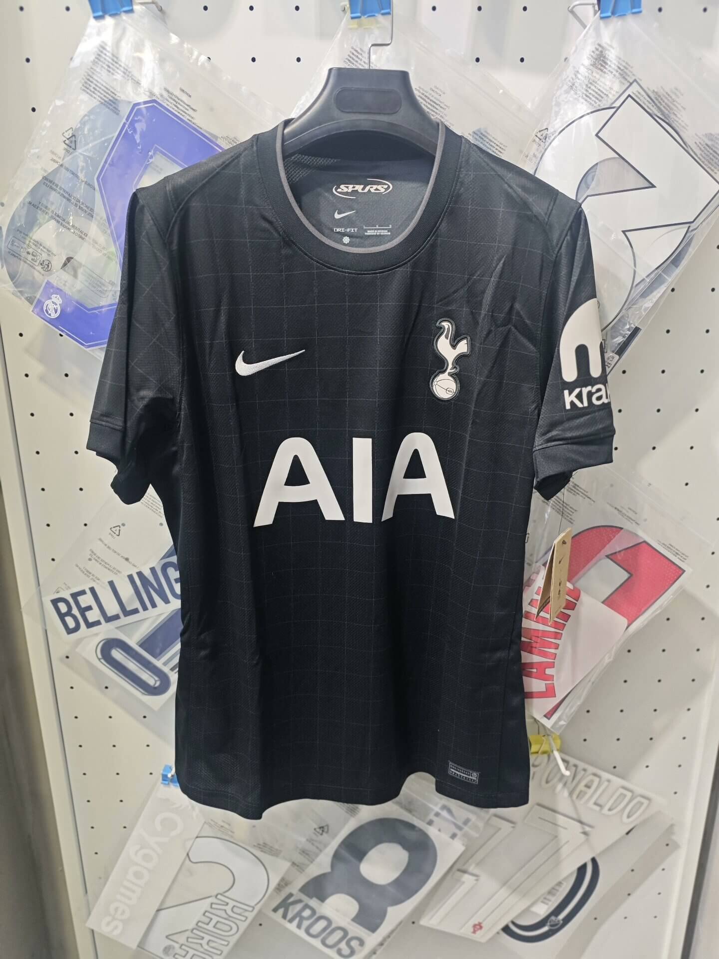 Camisas do Tottenham 2025-2026 têm imagens vazadas