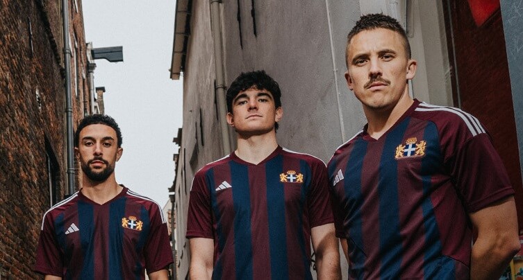 PEC Zwolle lança camisa de 80 anos da libertação da cidade (1) PEC Zwolle lança camisa de 80 anos da libertação da cidade