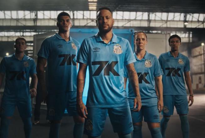 Camisa azul do Santos 2025 Umbro