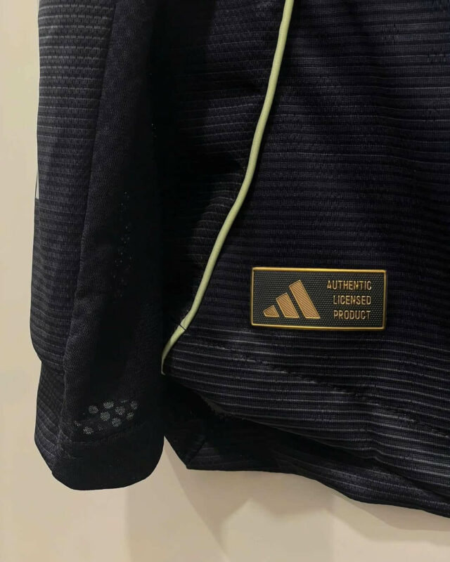 Camisa reserva do Real Madrid 2025-2026 Adidas