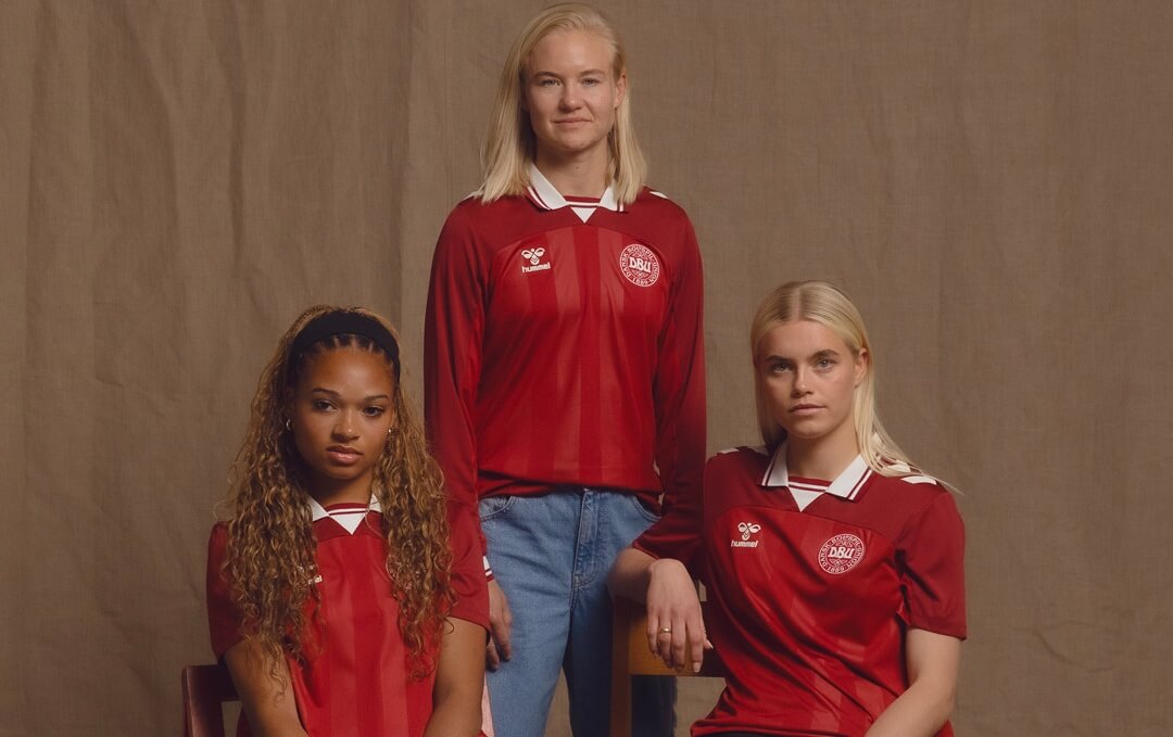 Hummel lança nova camisa titular da Dinamarca feminina para a Euro 2025
