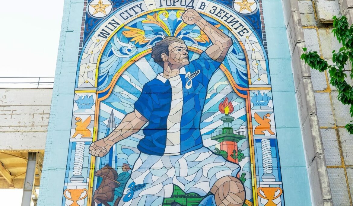 Zenit lança camisa do centenário