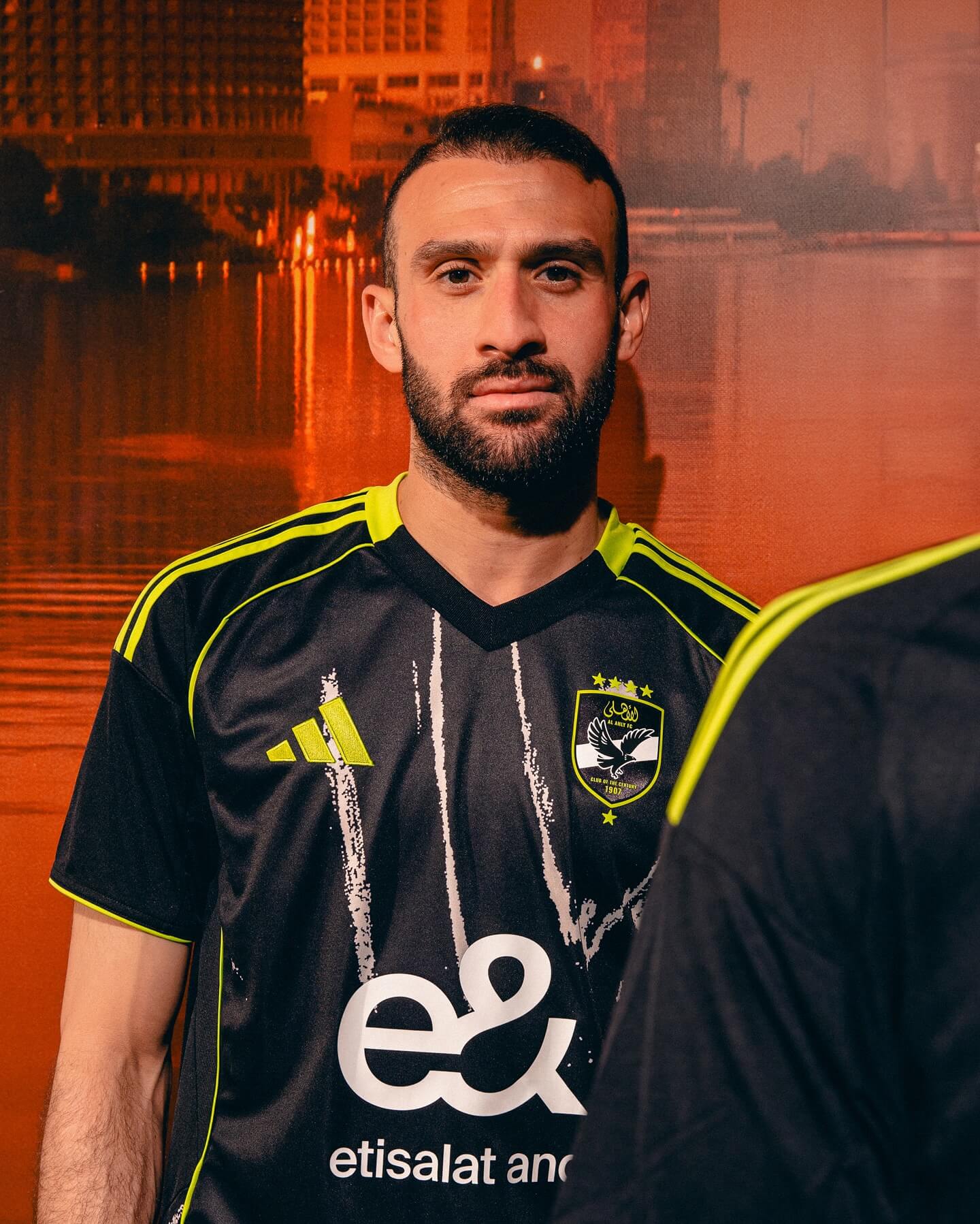Camisa reserva do Al Ahly 2025-2026 é revelada pela Adidas