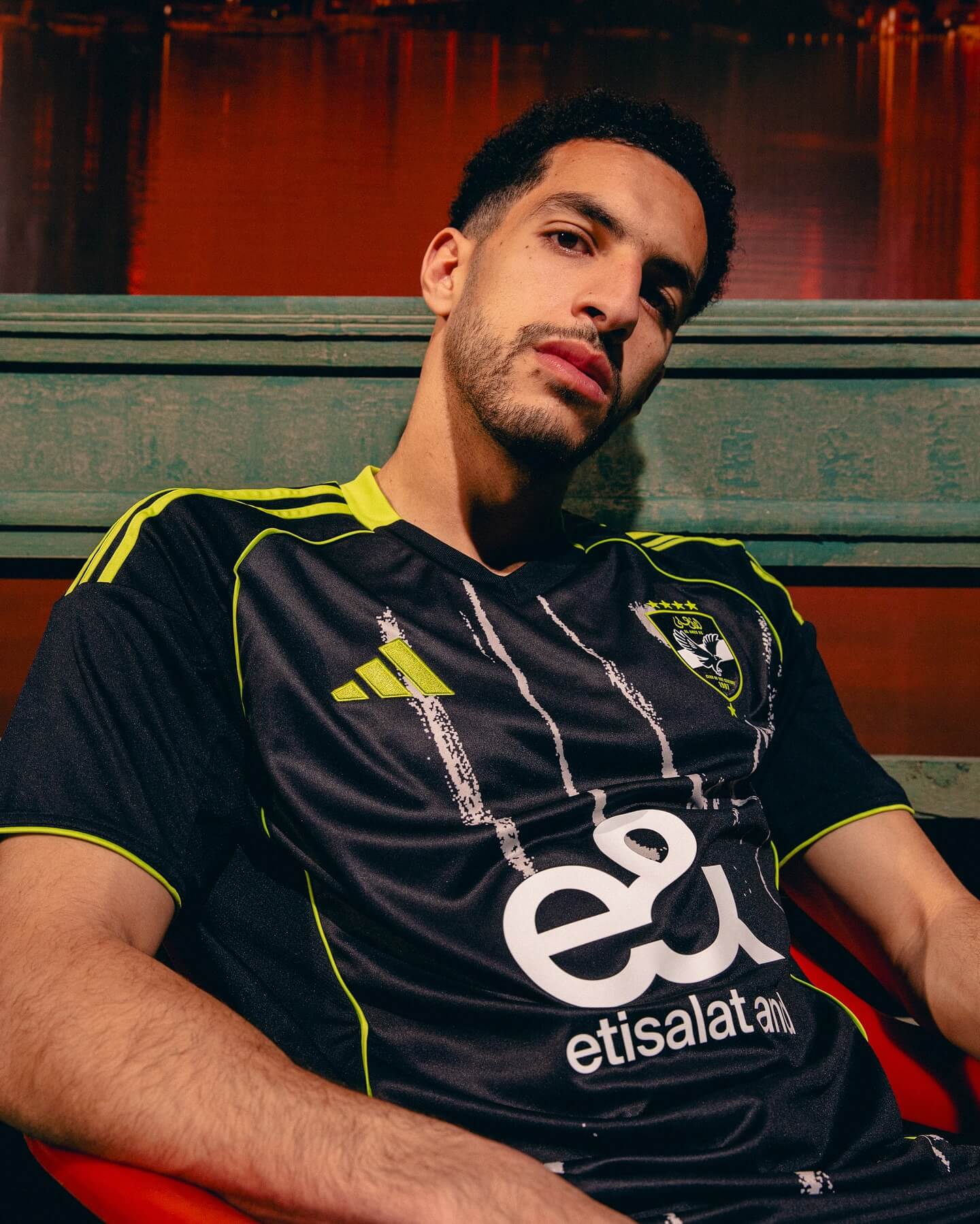 Camisa reserva do Al Ahly 2025-2026 é revelada pela Adidas