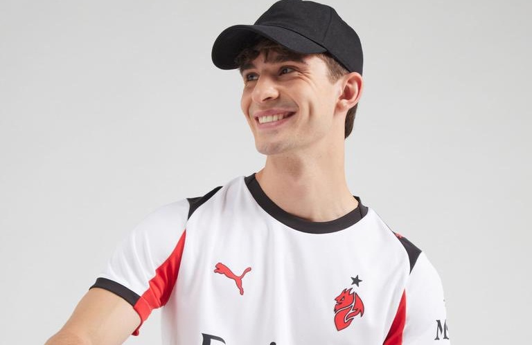 Camisa reserva do Milan 2025-2026 tem imagens vazadas