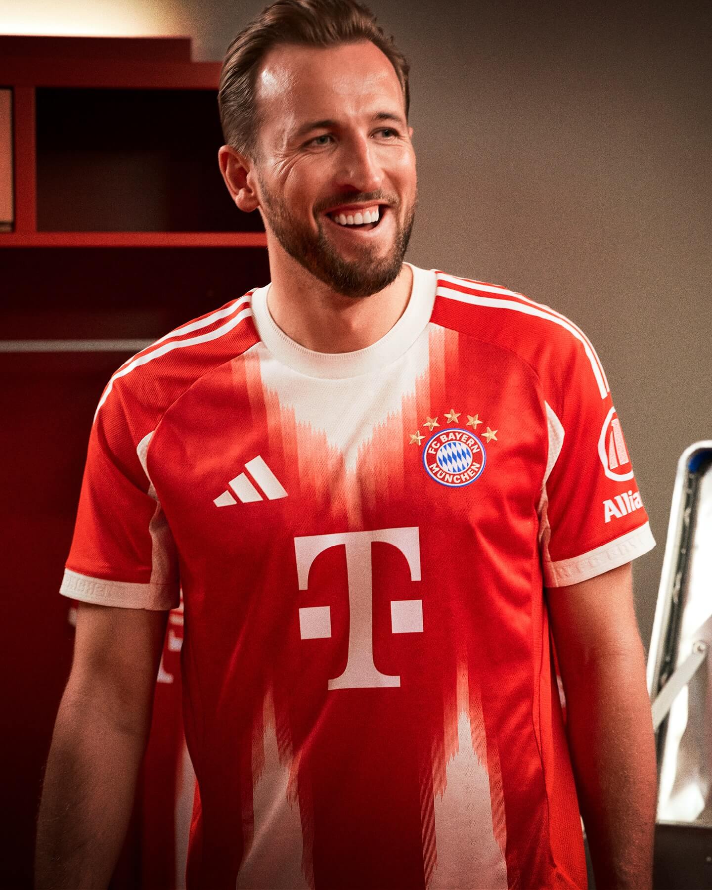 Camisa titular do Bayern de Munique 2025-2026 adidas