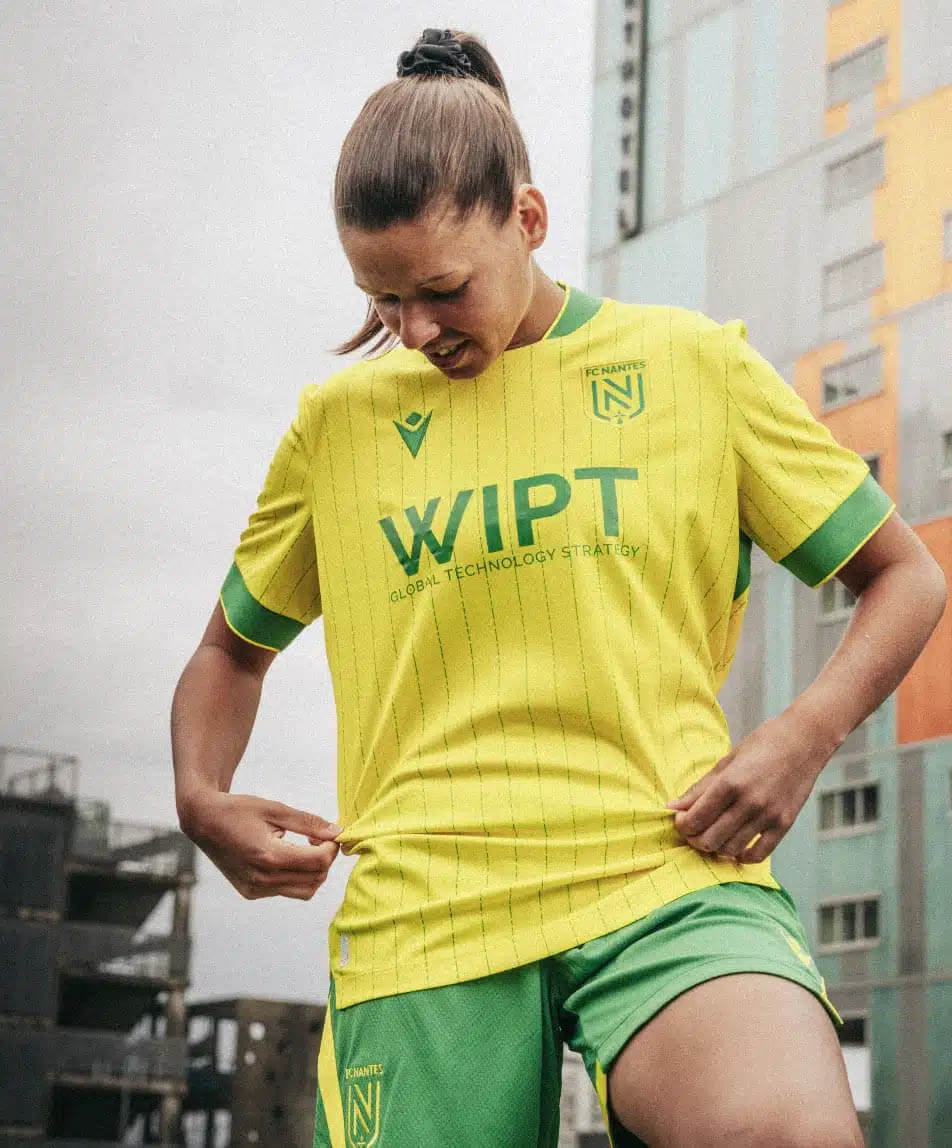 Camisa titular do FC Nantes 2025-2026 Macron