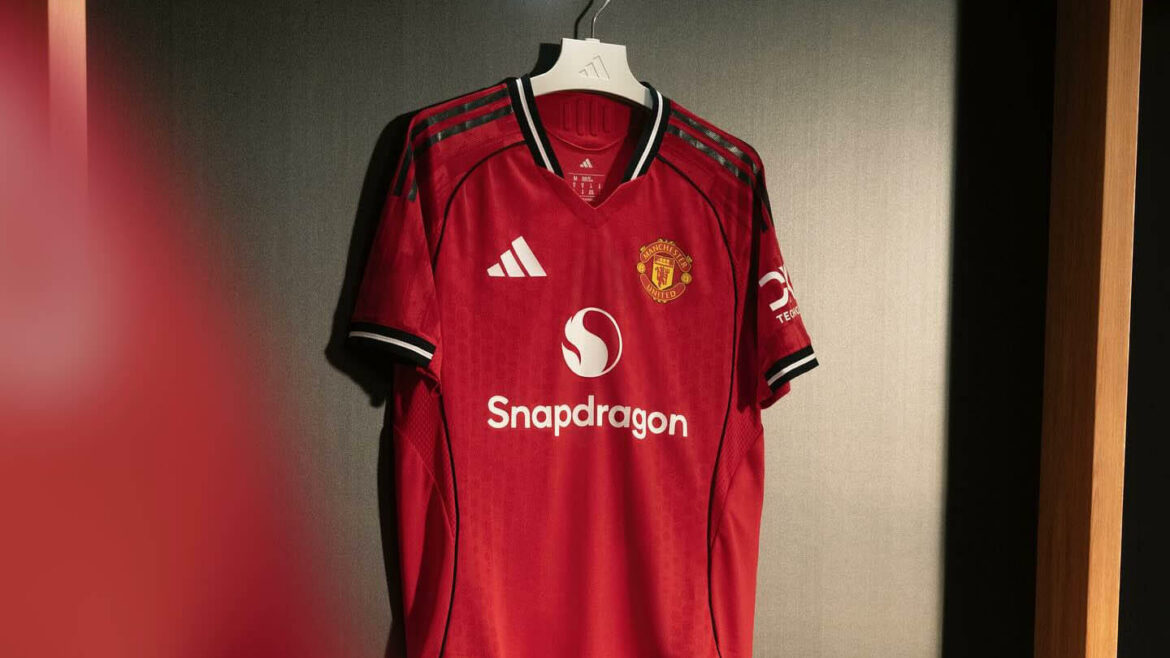 Camisa titular do Manchester United 2025-2026 Adidas a Camisa titular do Manchester United 2025-2026 Adidas
