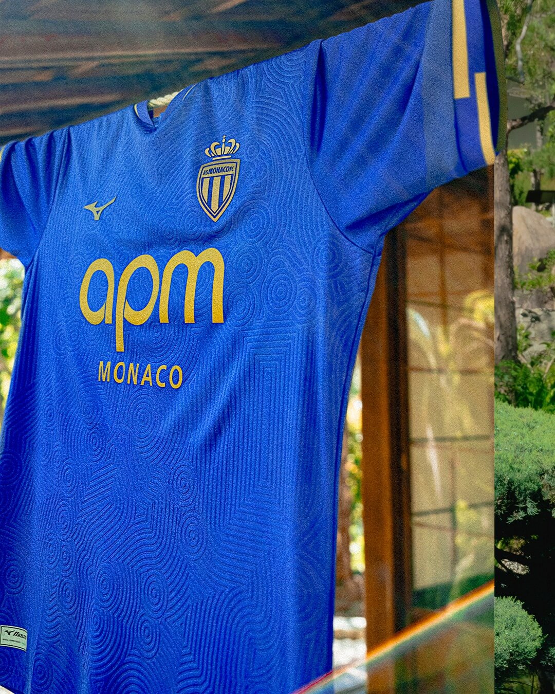 AS Monaco lança sua nova camisa reserva 2025-2026, celebrando os laços com o Japão