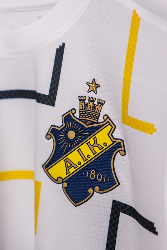 Camisa reserva do AIK para a Conference League 2025-2026 é lançada pela Nike