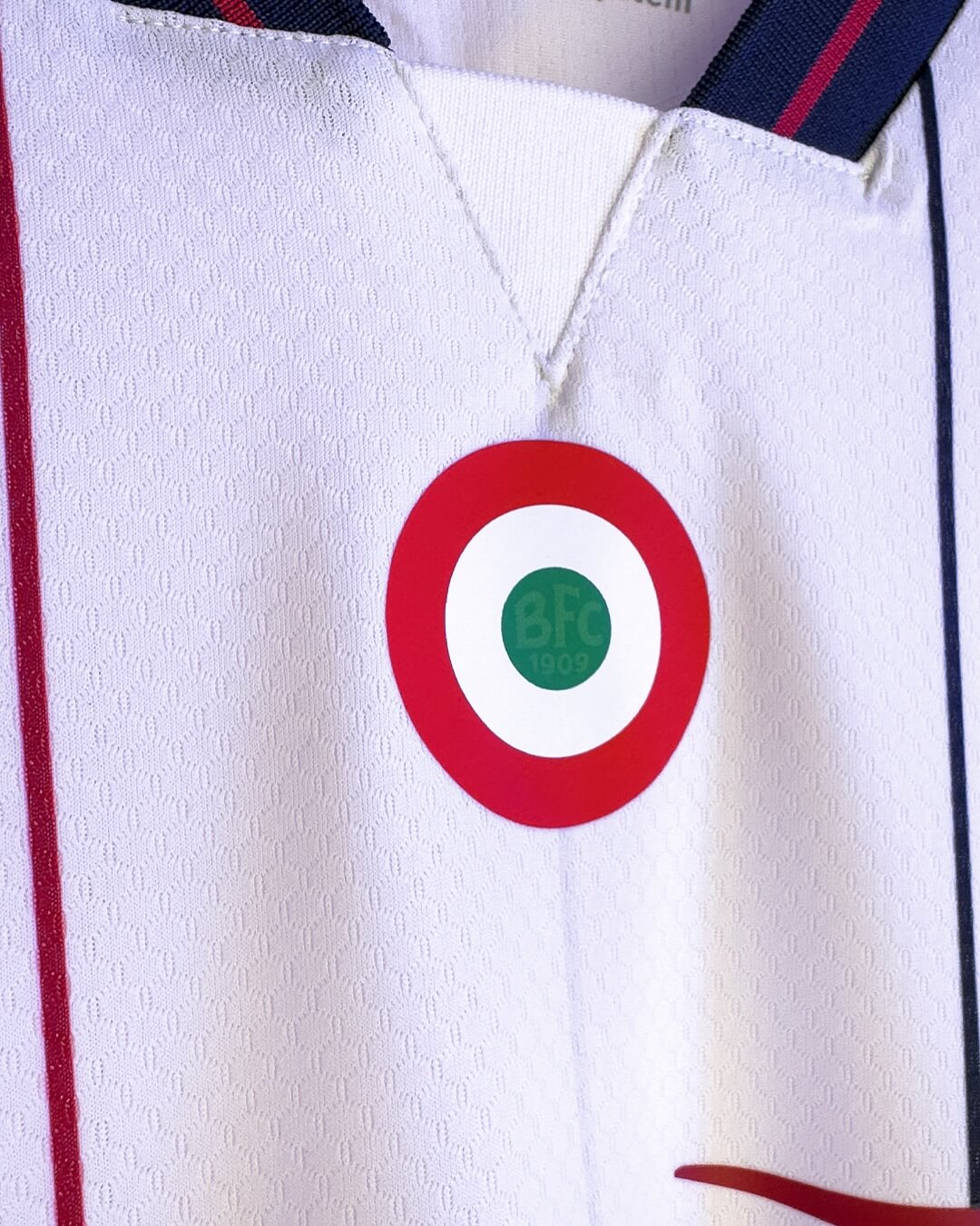 Camisa reserva do Bologna FC 2025-2026 Macron