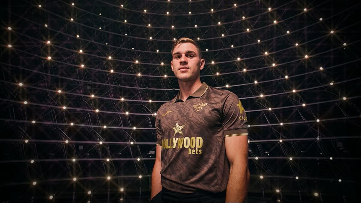 Camisa reserva do Brentford FC 2025-2026 é apresentada com referência às abelhas