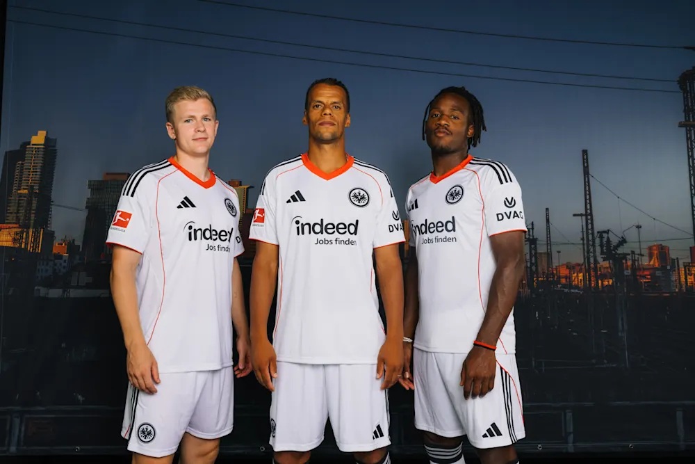 Camisa reserva do Eintracht Frankfurt 2025-2026 é revelada pela adidas