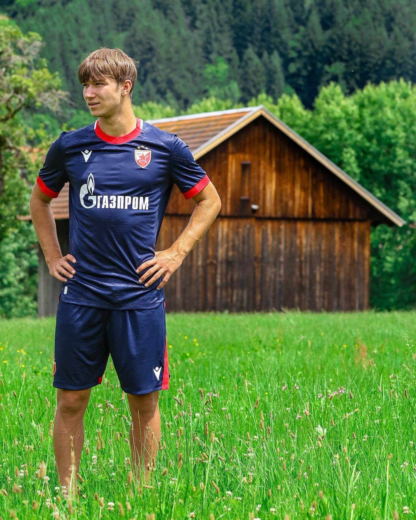 Camisa reserva do Estrela Vermelha 2025-2026 Macron