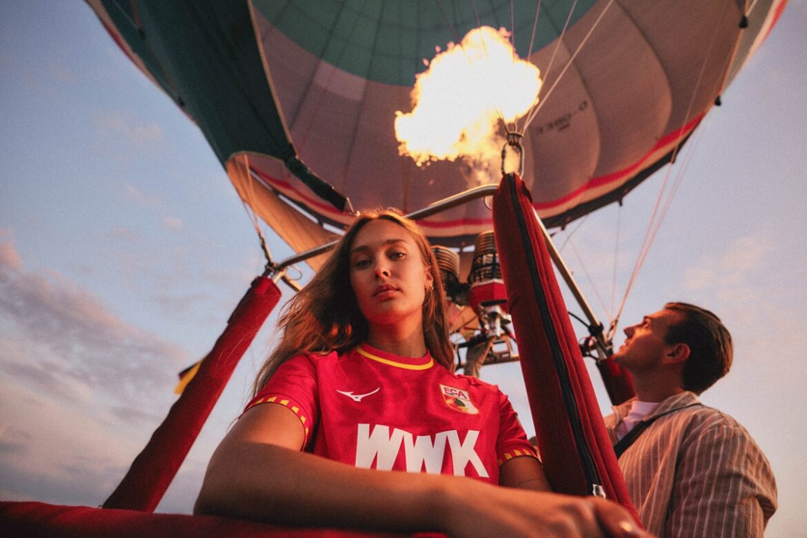 Camisa reserva do FC Augsburg 2025-2026 é lançada pela Mizuno