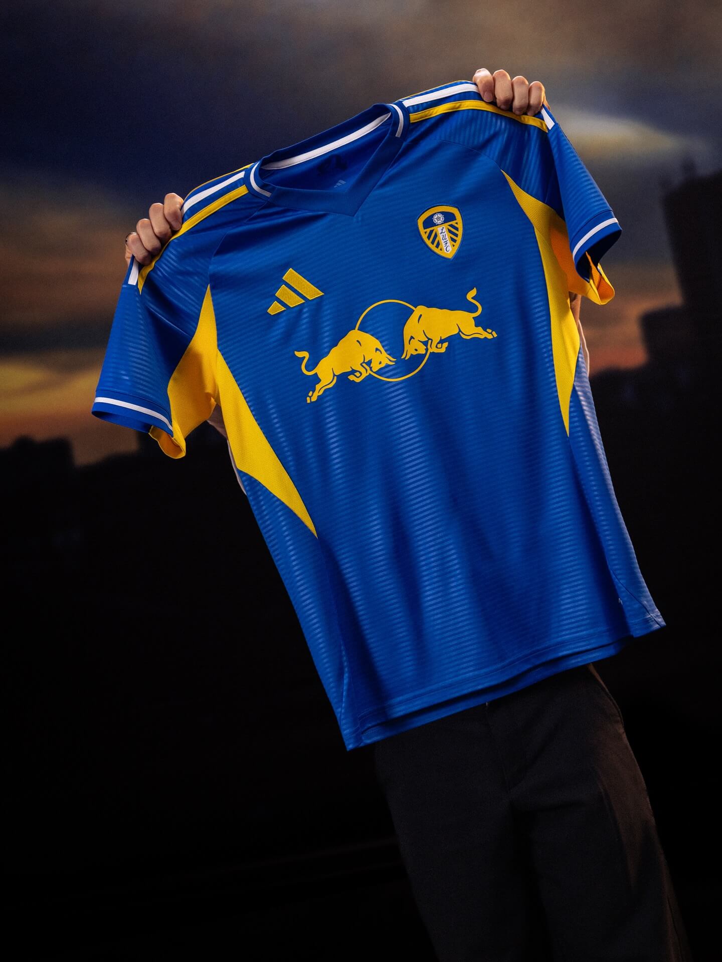 Camisa reserva do Leeds United 2025-2026 adidas