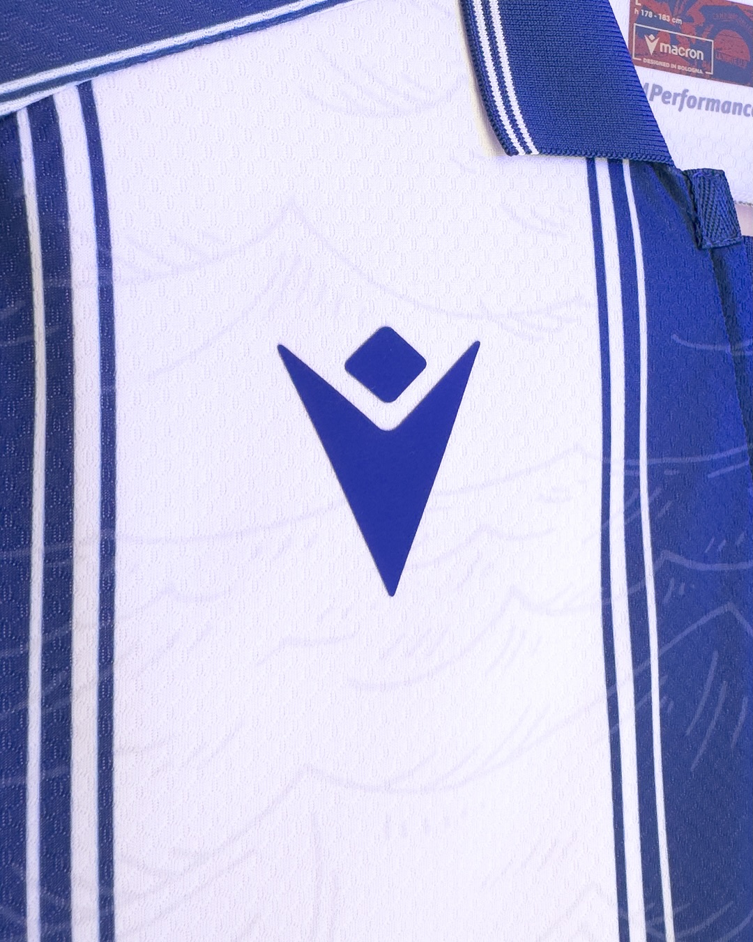 Camisa reserva do Levante UD 2025-2026 Macron