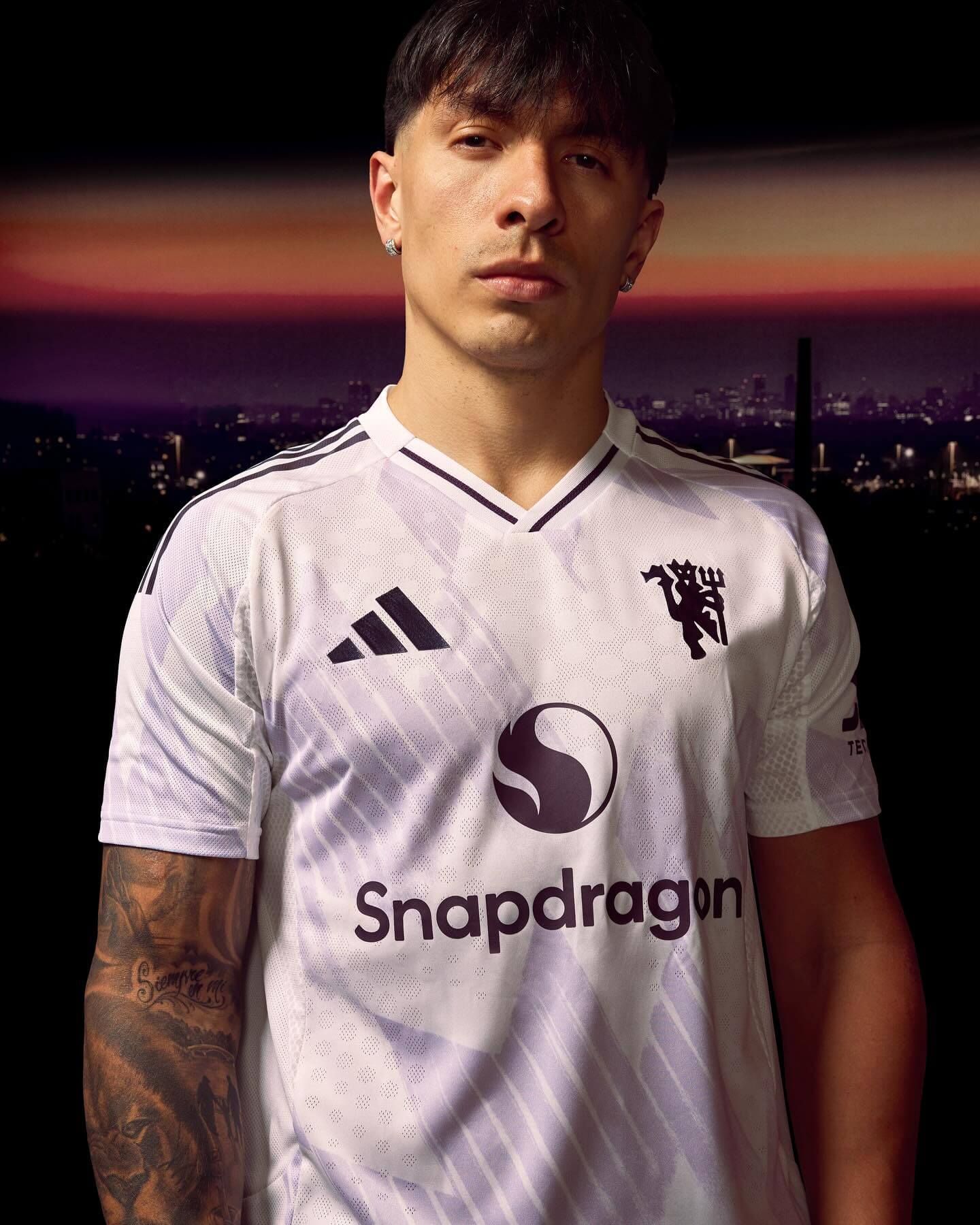Camisa reserva do Manchester United 2025-2026 Adidas