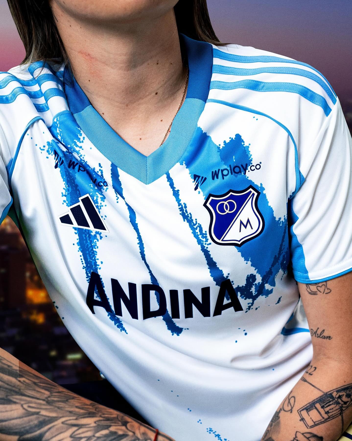 Camisa reserva do Millonarios 2025-2026 adidas