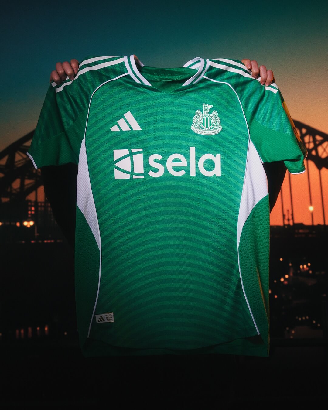 Camisa reserva do Newcastle United 2025-2026 adidas