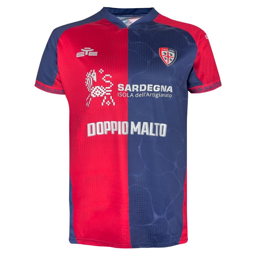 Camisa titular do Cagliari 2025-2026 é lançada com homenagem à Sardenha