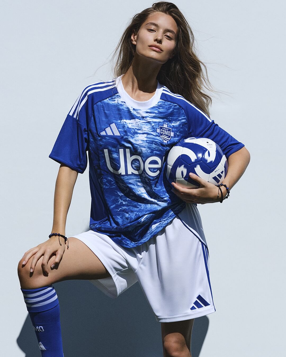 Camisa titular do Como Calcio 2025-2026 adidas
