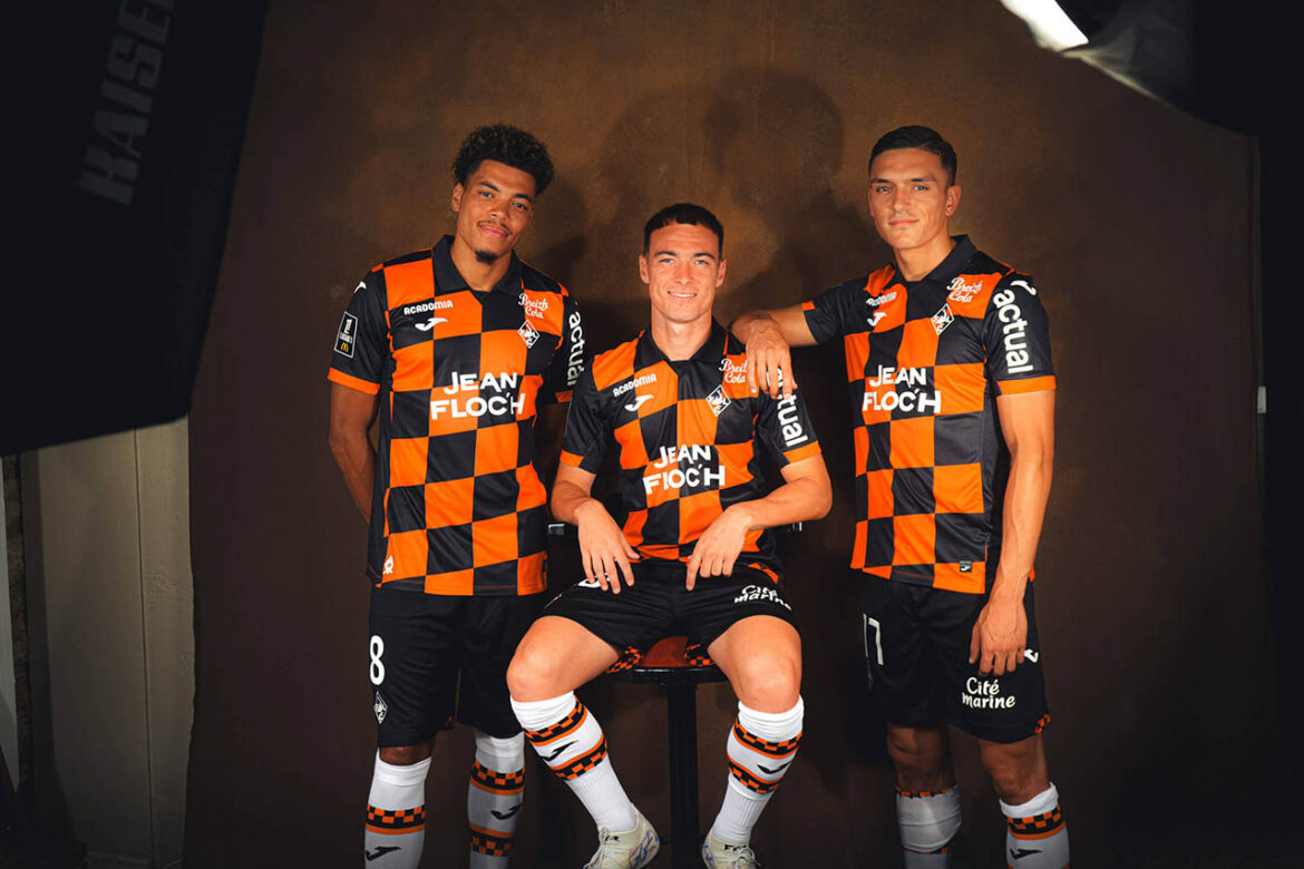 Camisa titular do FC Lorient 2025-2026 JOMA