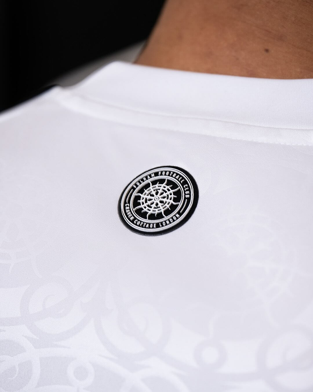 Camisa titular do Fulham 2025-2026 adidas