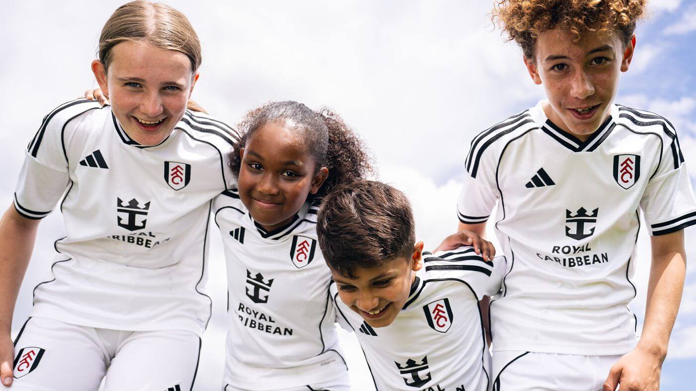 Camisa titular do Fulham 2025-2026 adidas
