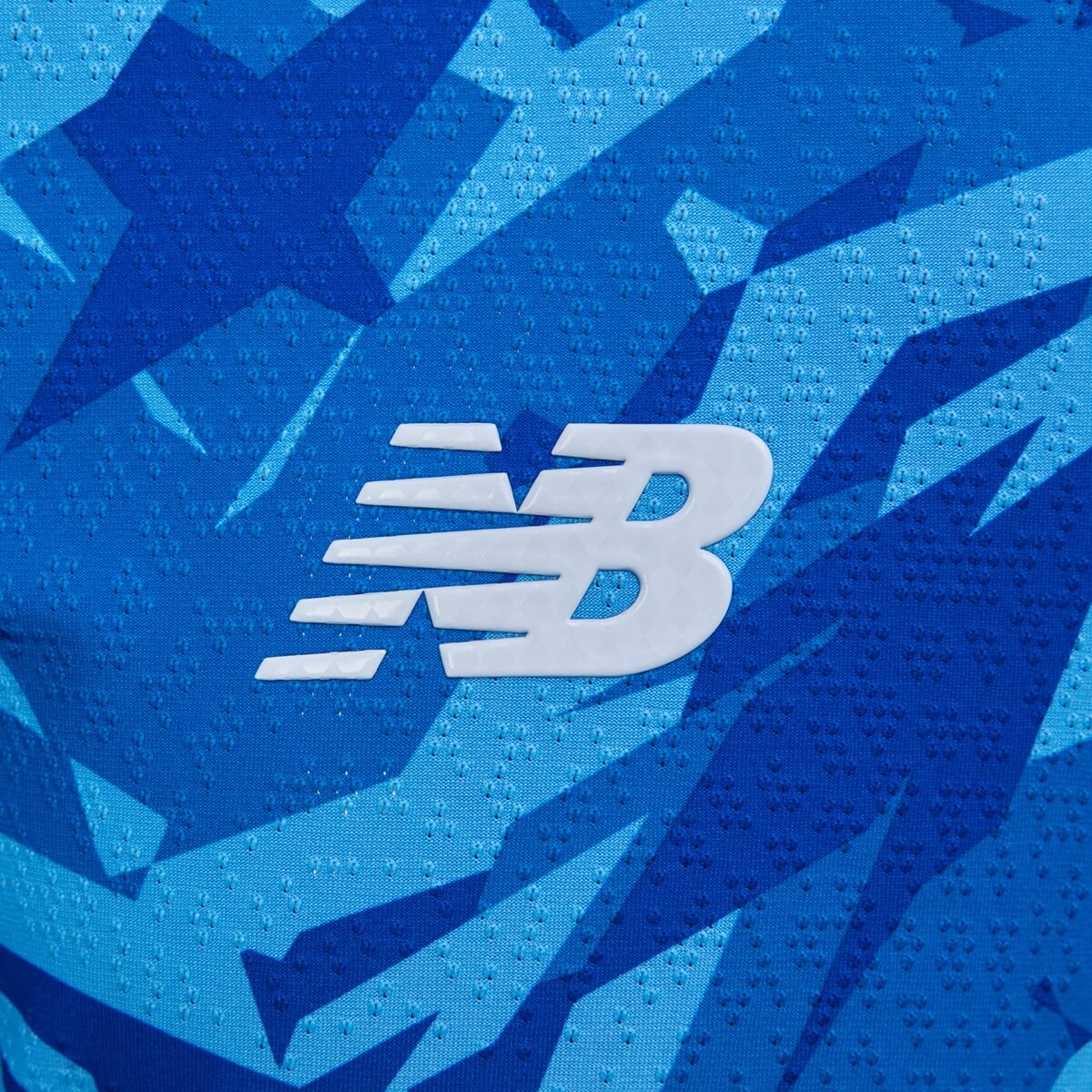 Camisas do Dynamo Kiev 2025-2026 são lançadas pela New Balance