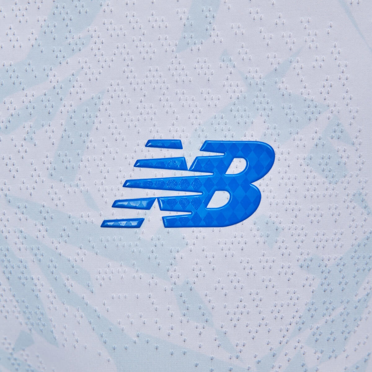 Camisas do Dynamo Kiev 2025-2026 são lançadas pela New Balance