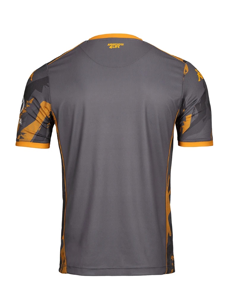 Camisas do Kaizer Chiefs 2025-2026 são lançadas pela Kappa