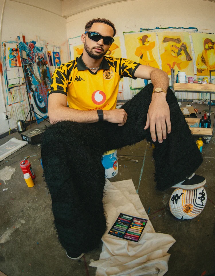 Camisas do Kaizer Chiefs 2025-2026 são lançadas pela Kappa