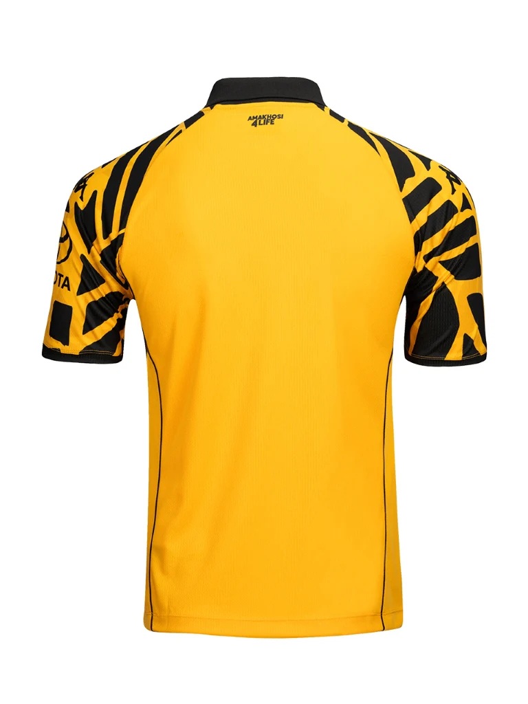 Camisas do Kaizer Chiefs 2025-2026 são lançadas pela Kappa