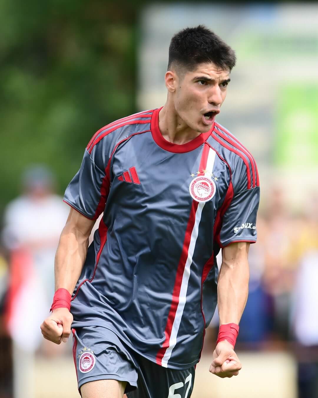Camisas reservas do Olympiacos 2025-2026 são reveladas pela Adidas