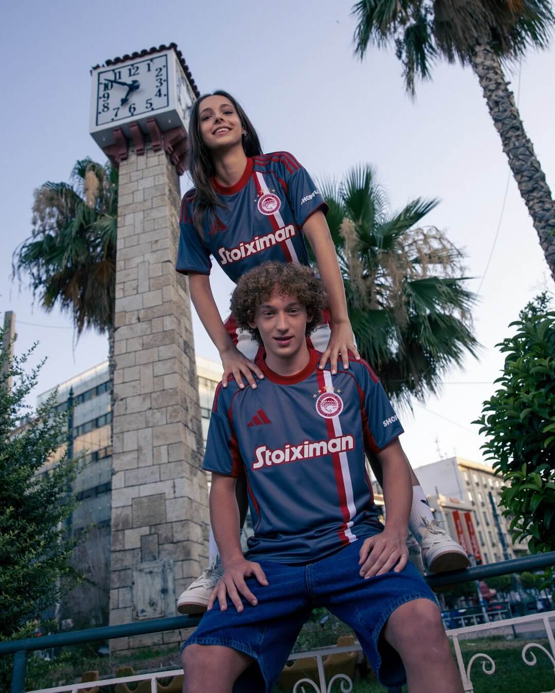 Camisas reservas do Olympiacos 2025-2026 são reveladas pela Adidas