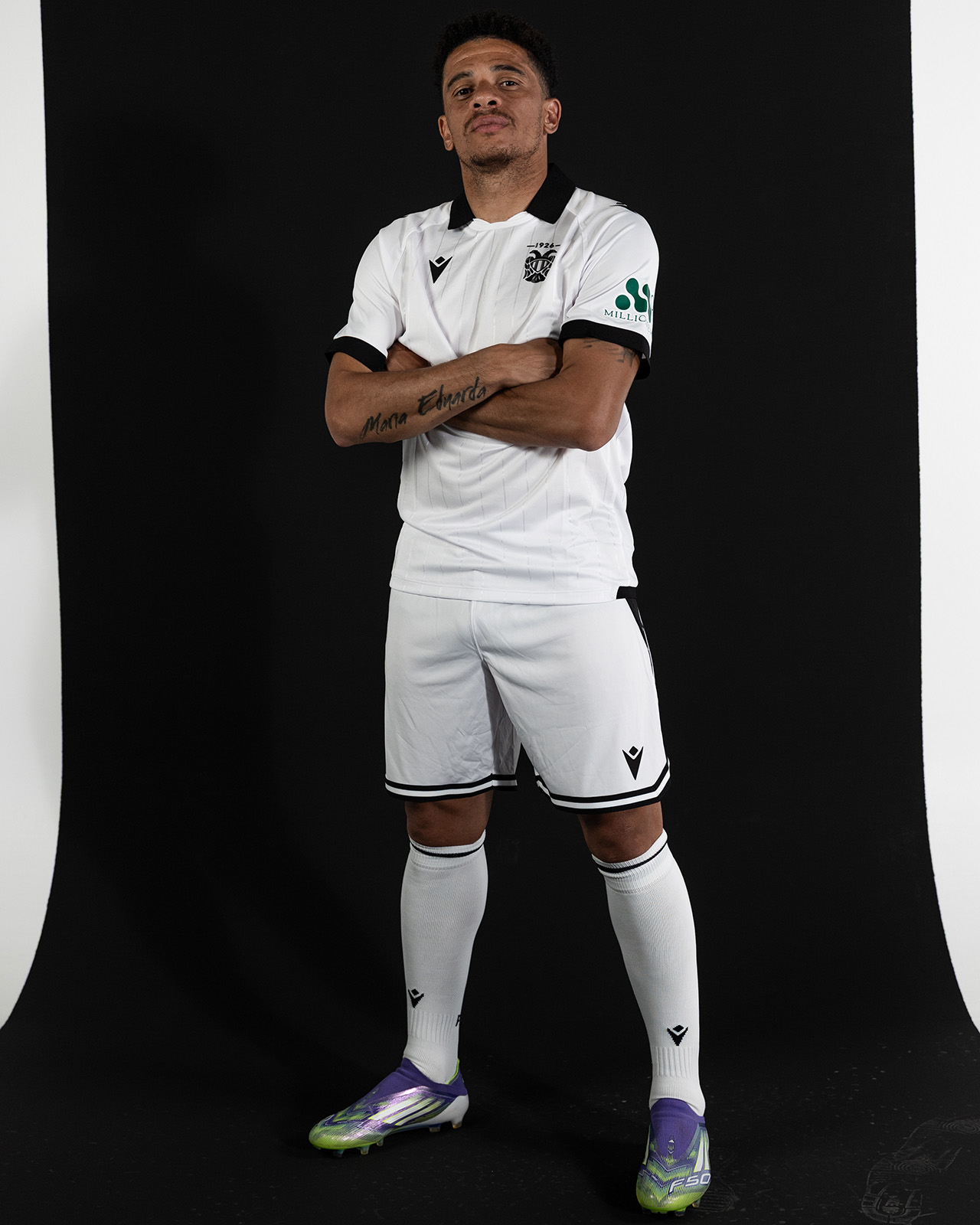 PAOK lança camisas reservas para a temporada 2025-2026 com a Macron