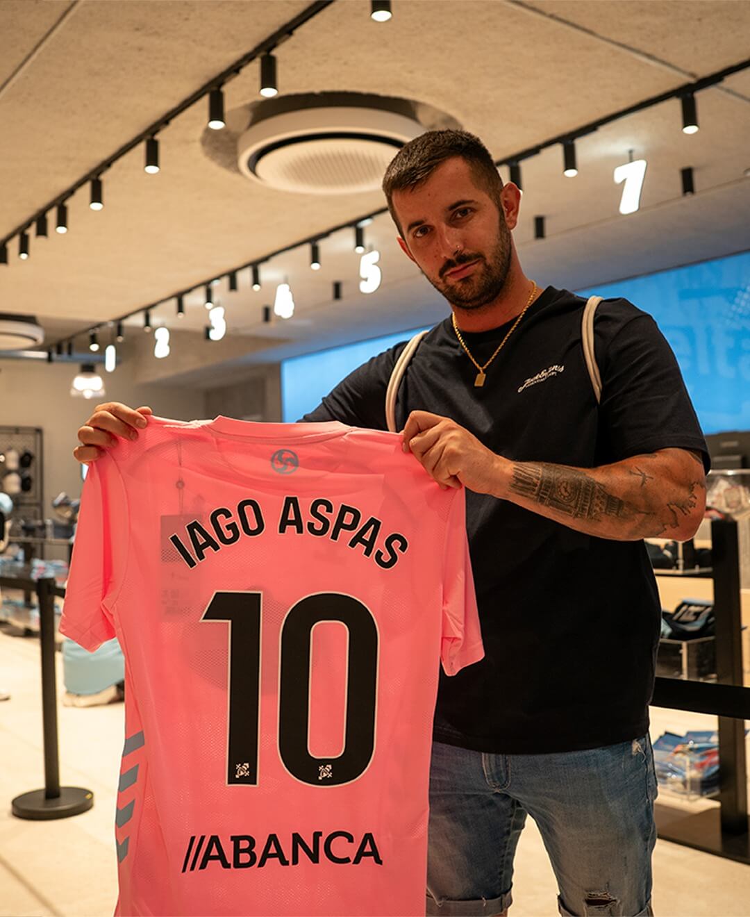 RC Celta de Vigo lança terceira camisa para 2025-2026 na cor rosa
