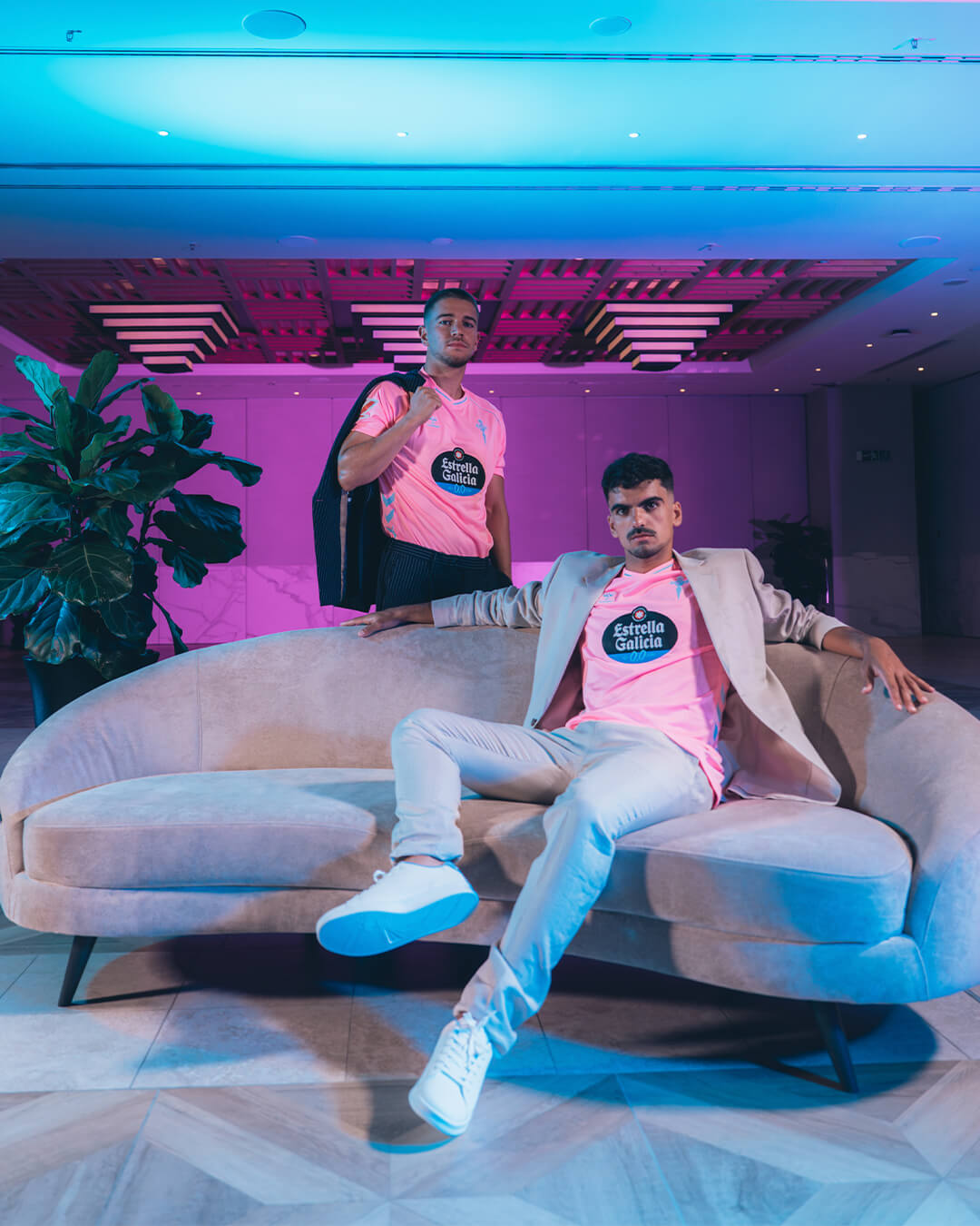 RC Celta de Vigo lança terceira camisa para 2025-2026 na cor rosa