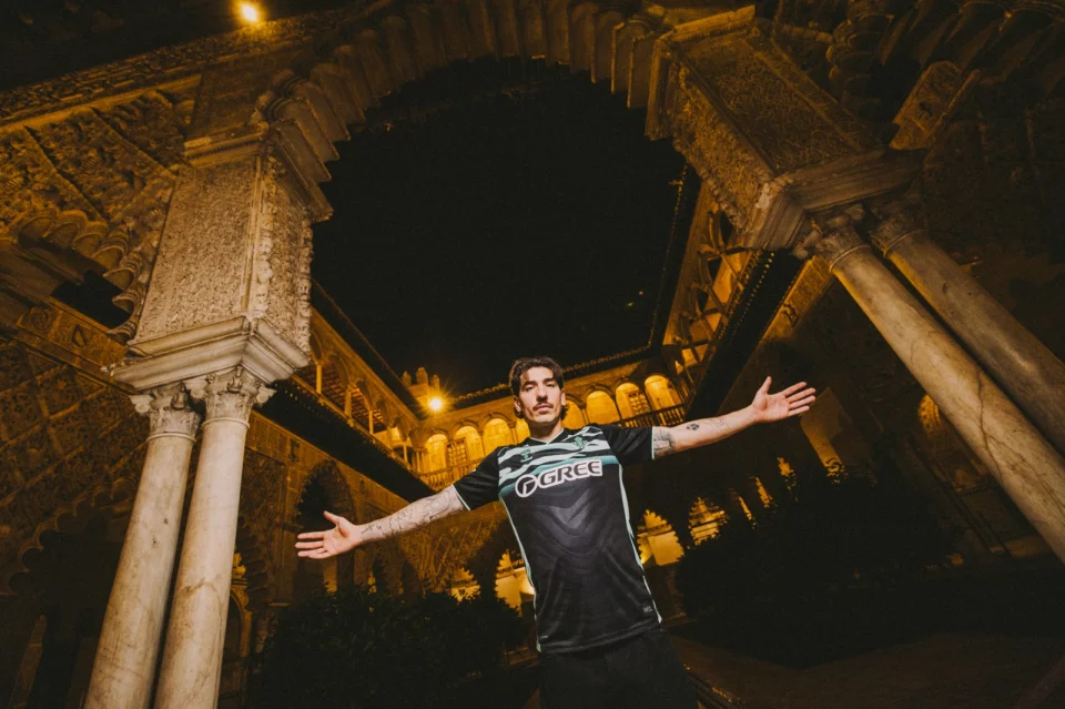 Real Betis e Hummel lançam nova terceira camisa 2025-2026