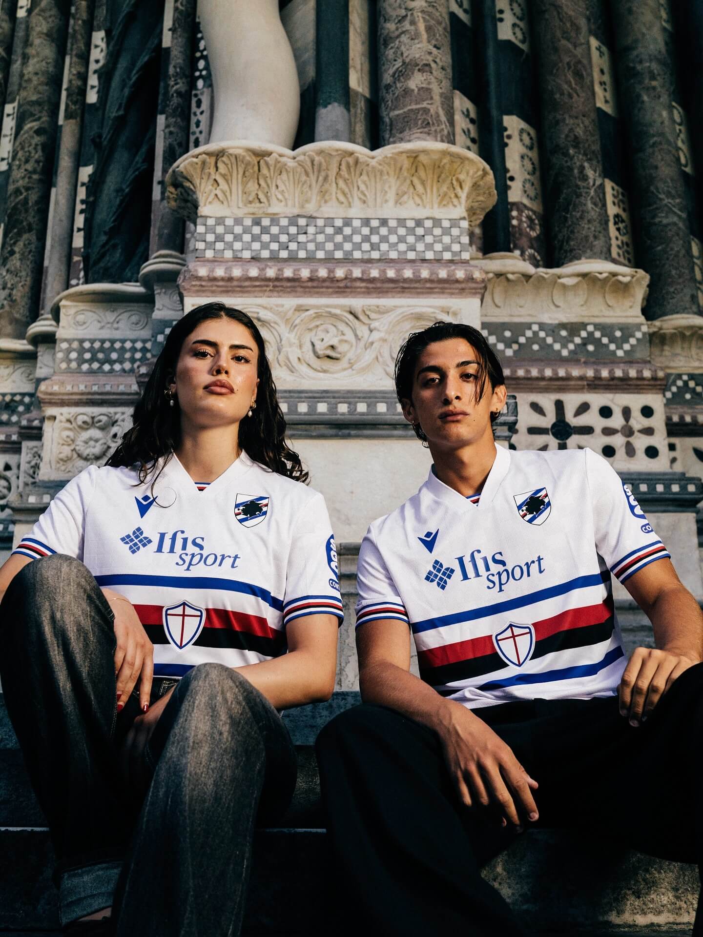 Sampdoria lança nova camisa reserva 2025-2026 com homenagem à catedral