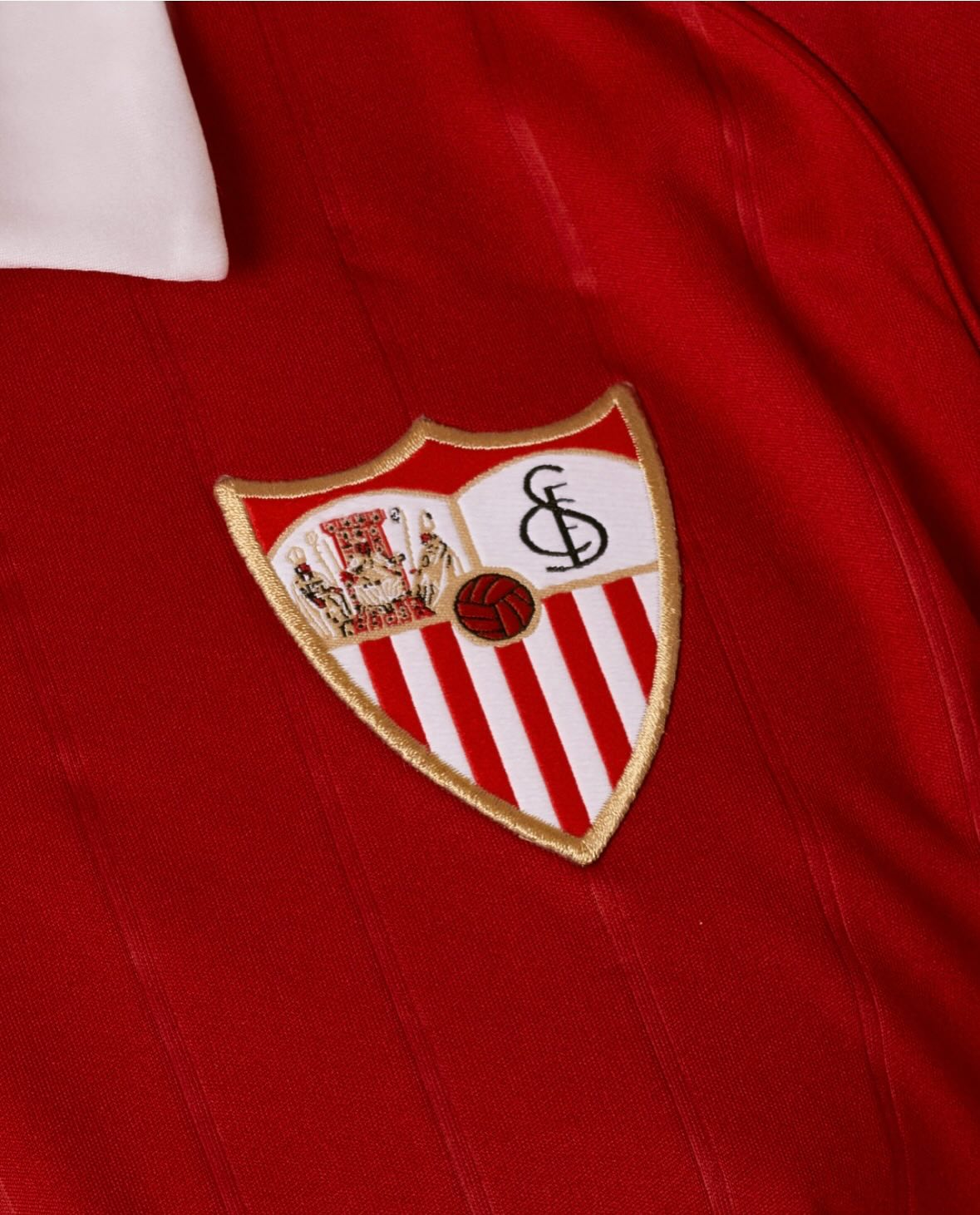 Sevilla FC apresenta nova camisa reserva 202526 com estilo clássico