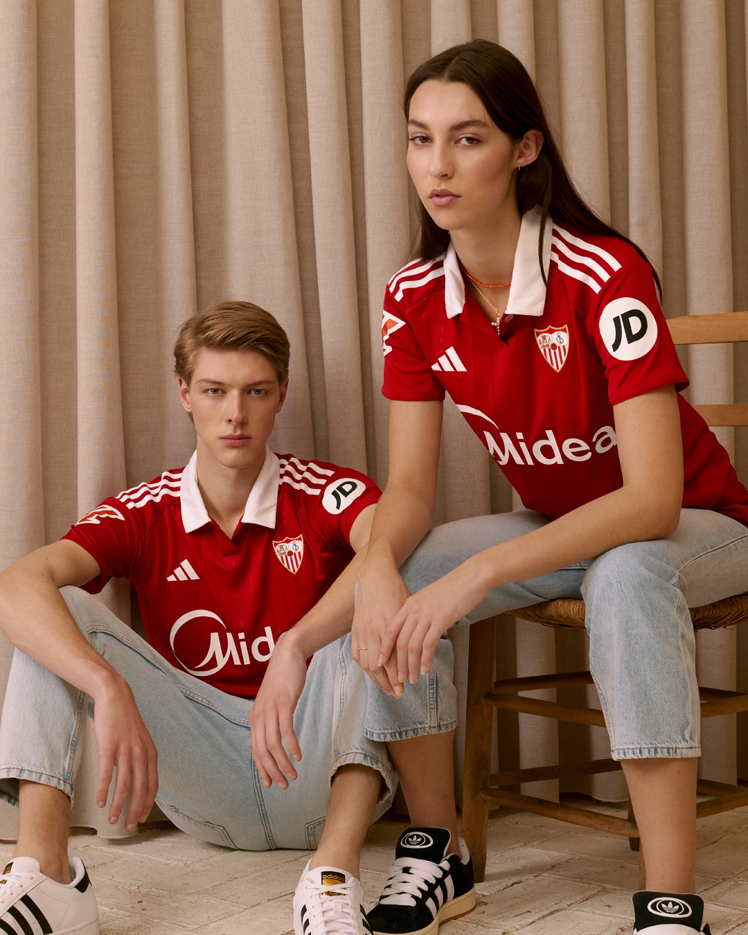 Sevilla FC apresenta nova camisa reserva 202526 com estilo clássico