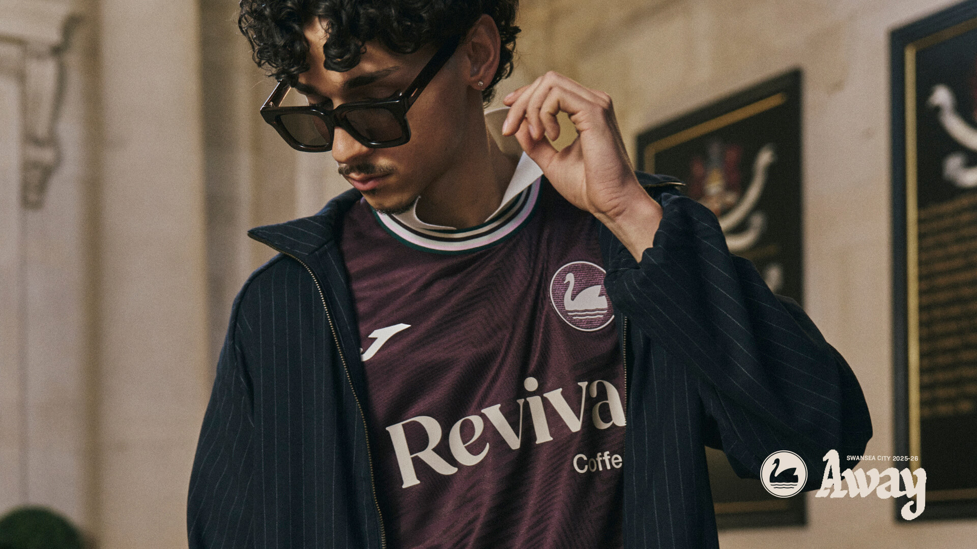 Swansea City lança camisa reserva 2025-2026 com a Joma
