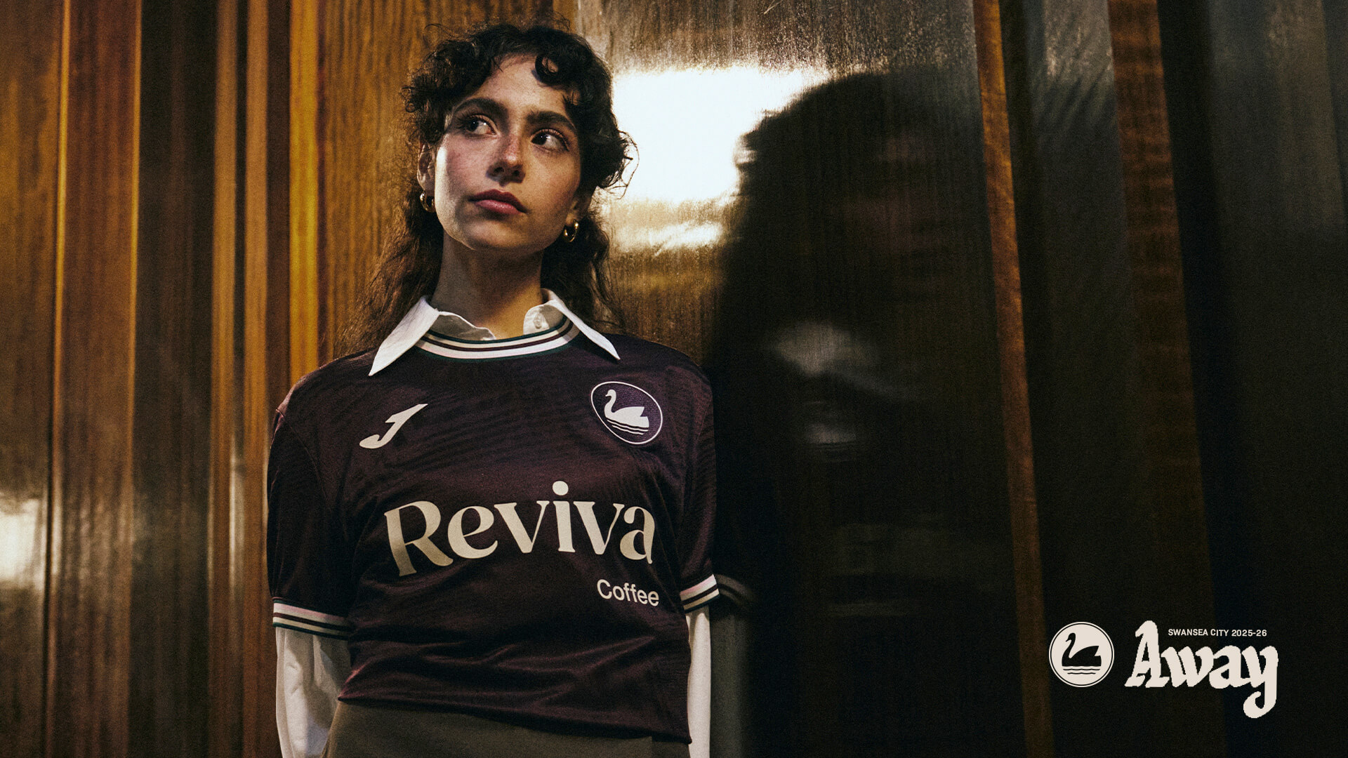 Swansea City lança camisa reserva 2025-2026 com a Joma