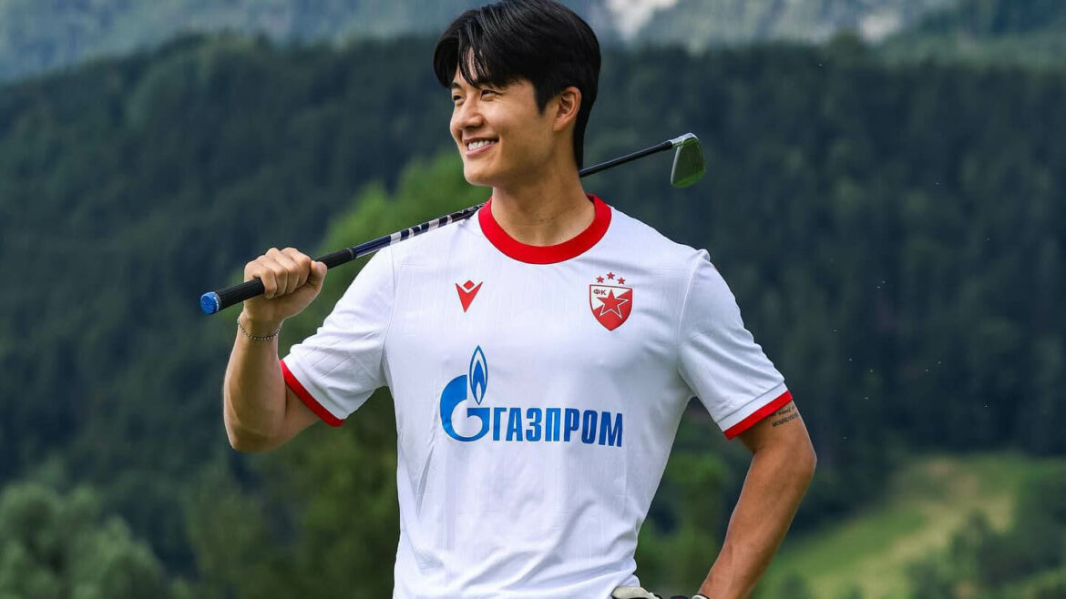 Terceira camisa do Estrela Vermelha 2025-2026 Macron