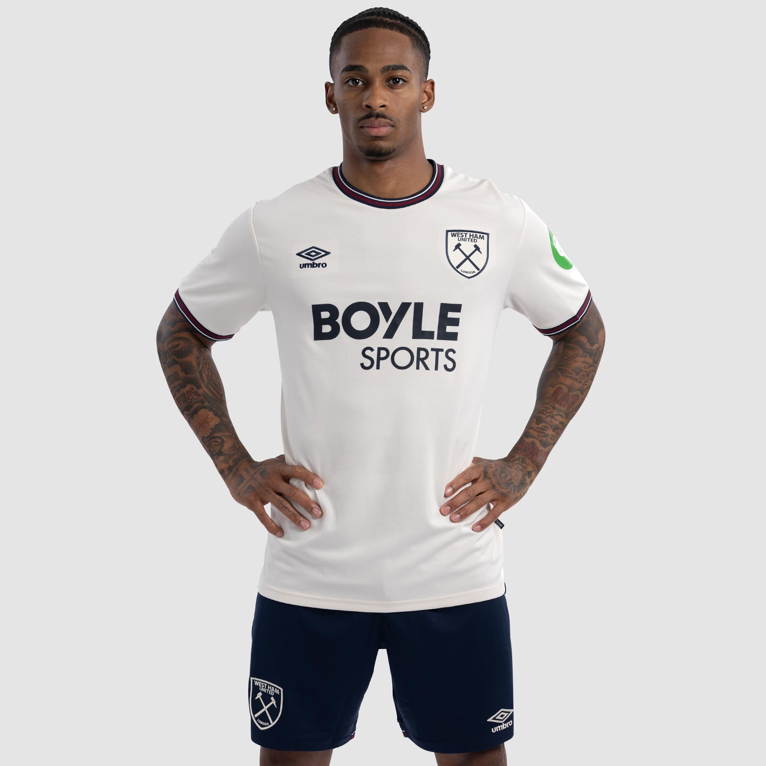 West Ham revela nova camisa reserva da Umbro 2025-2026